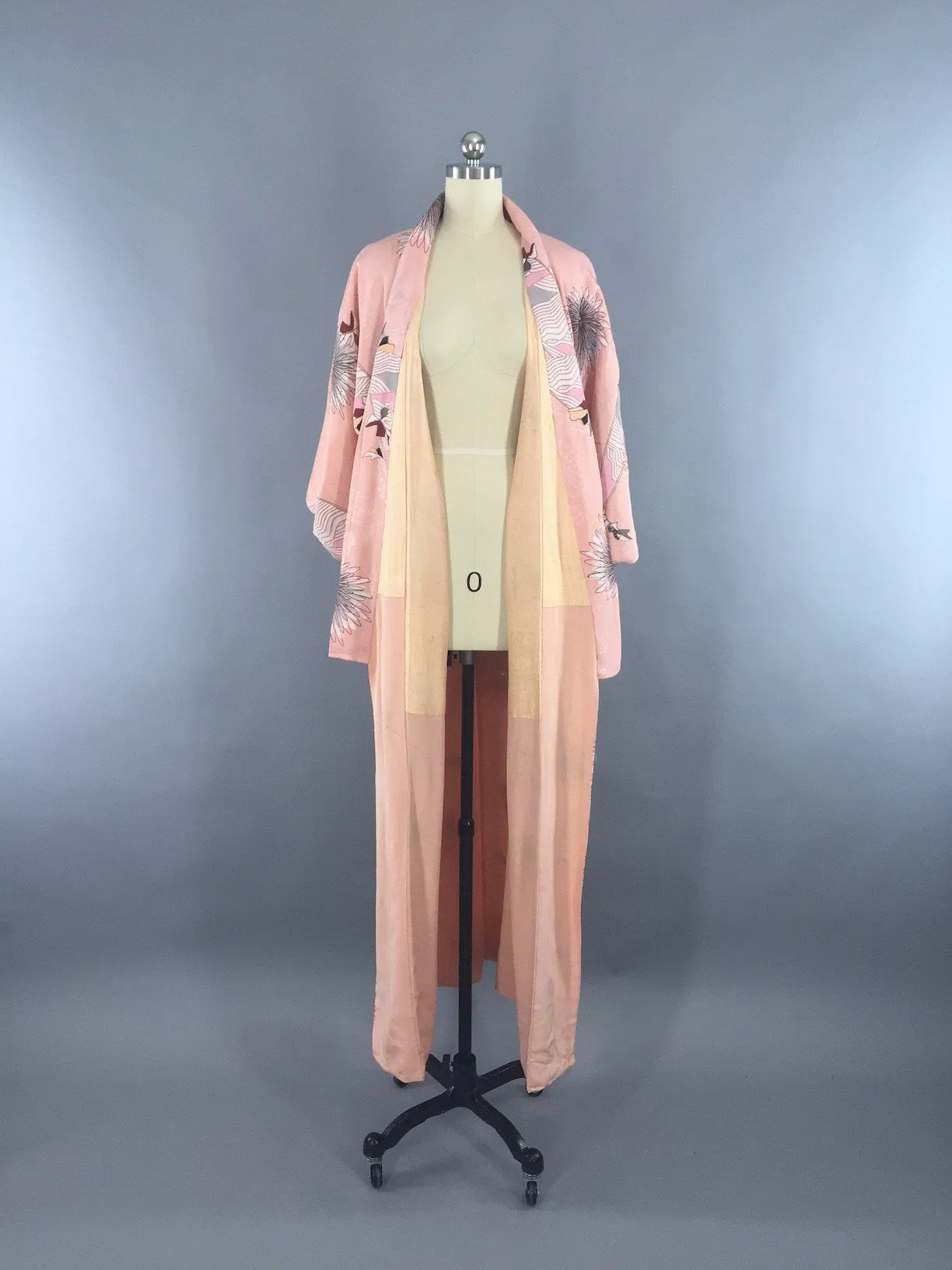 1940s Vintage Silk Kimono Robe / Art Deco Pink Floral