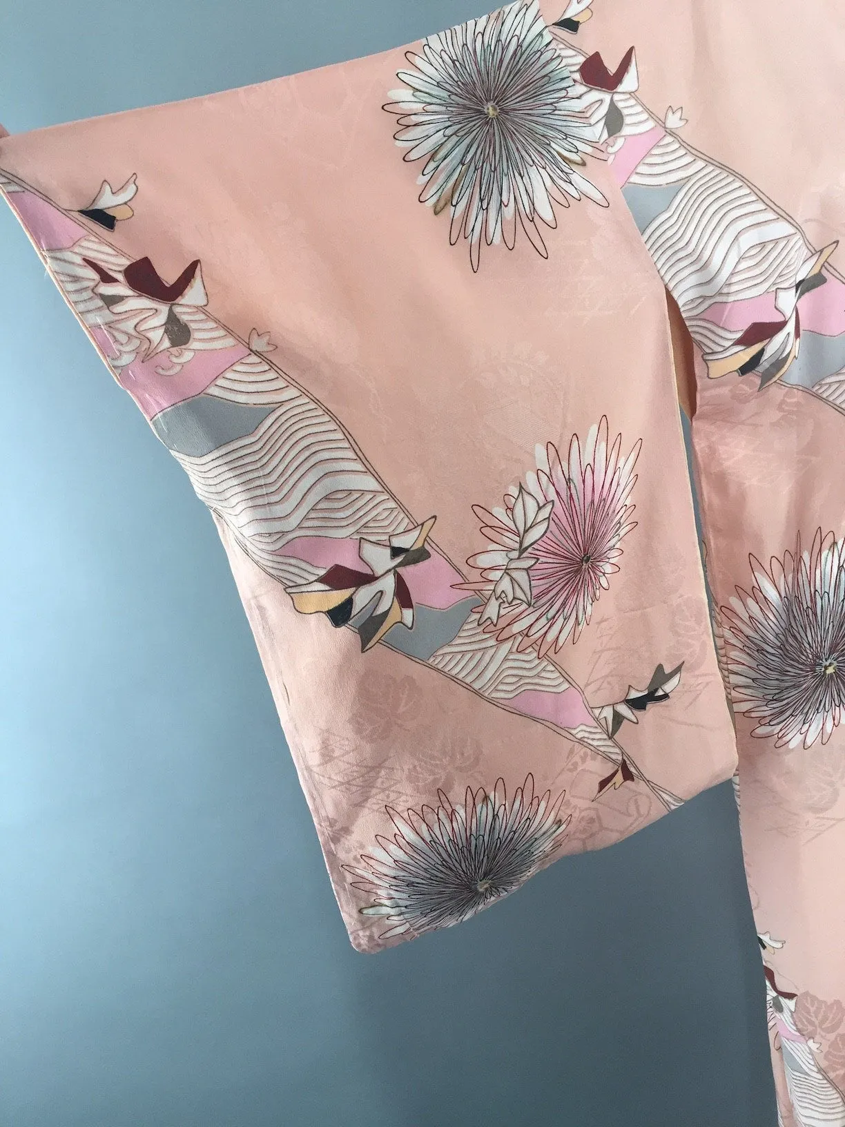 1940s Vintage Silk Kimono Robe / Art Deco Pink Floral