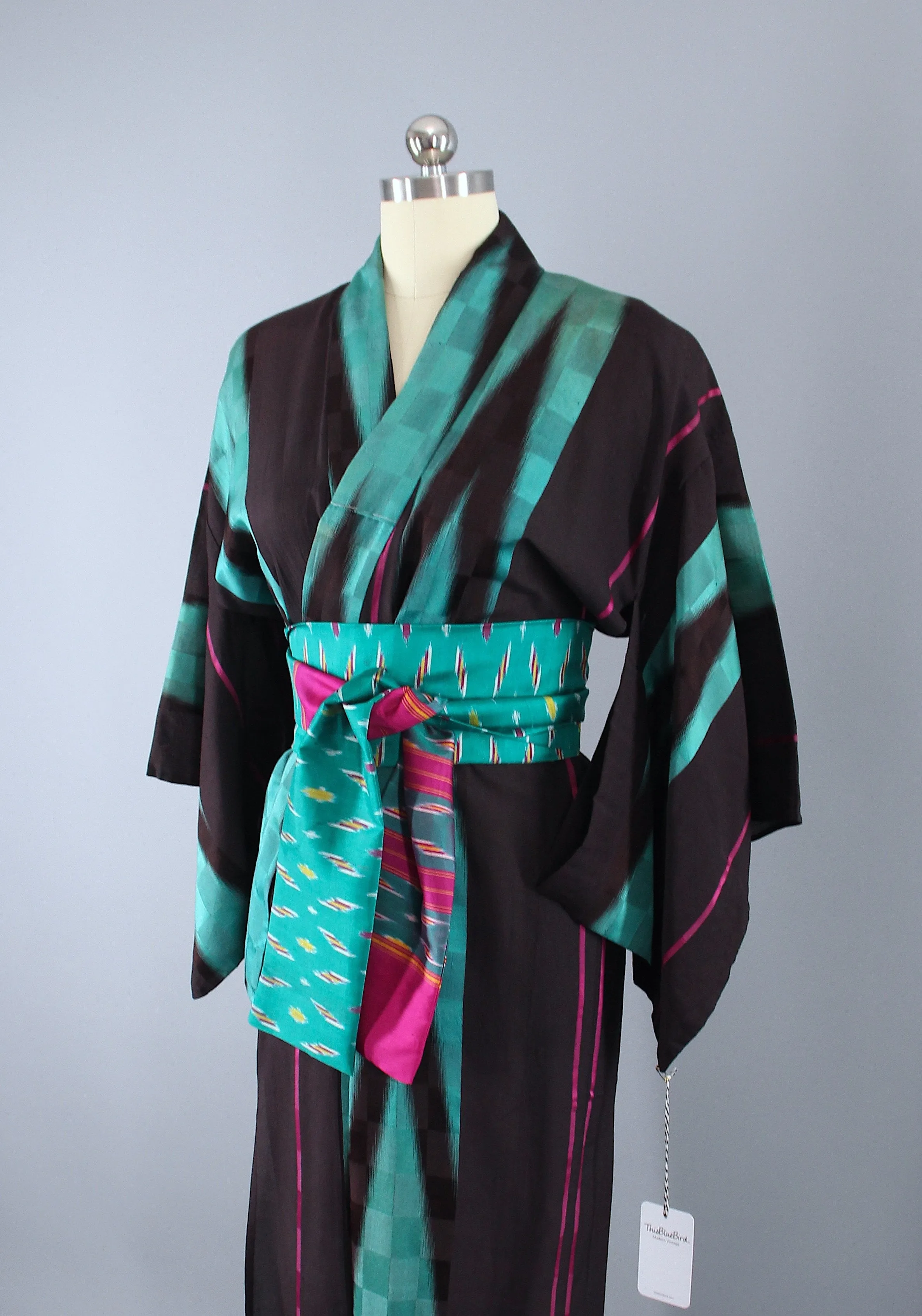 1940s Vintage Silk Kimono Robe / Meisen Black & Green Ikat