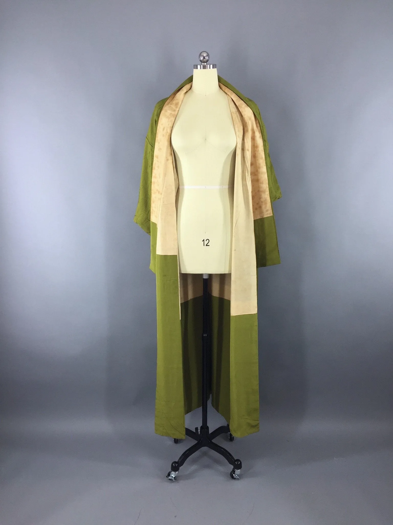 1950s Vintage Silk Kimono Robe in Olive Army Green