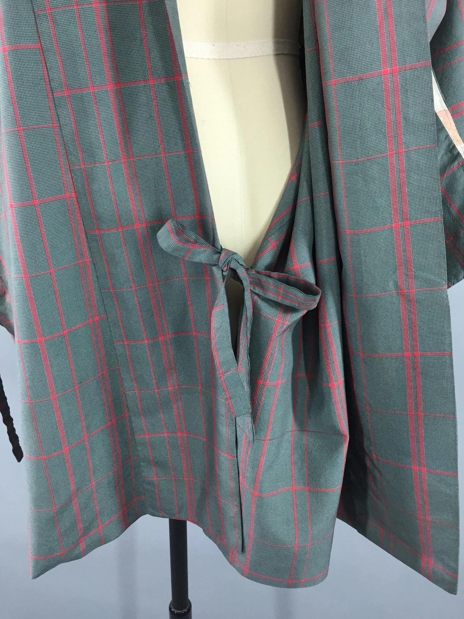 1970s Vintage Haori Kimono Jacket Coat Douchugi in Grey Plaid