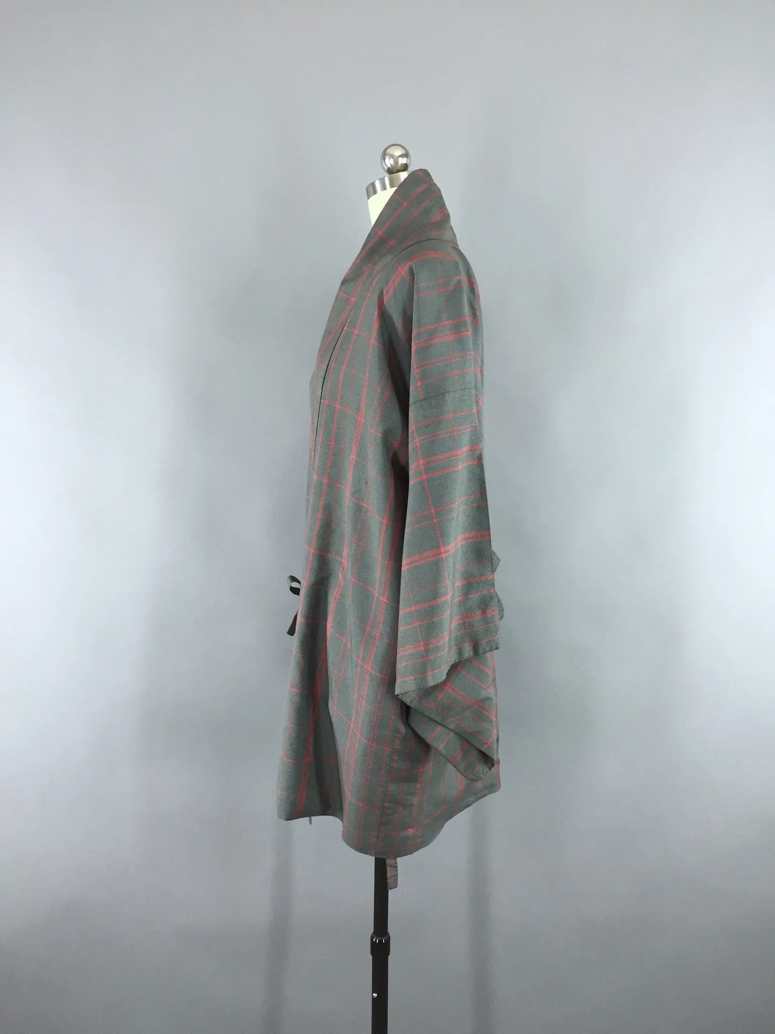 1970s Vintage Haori Kimono Jacket Coat Douchugi in Grey Plaid