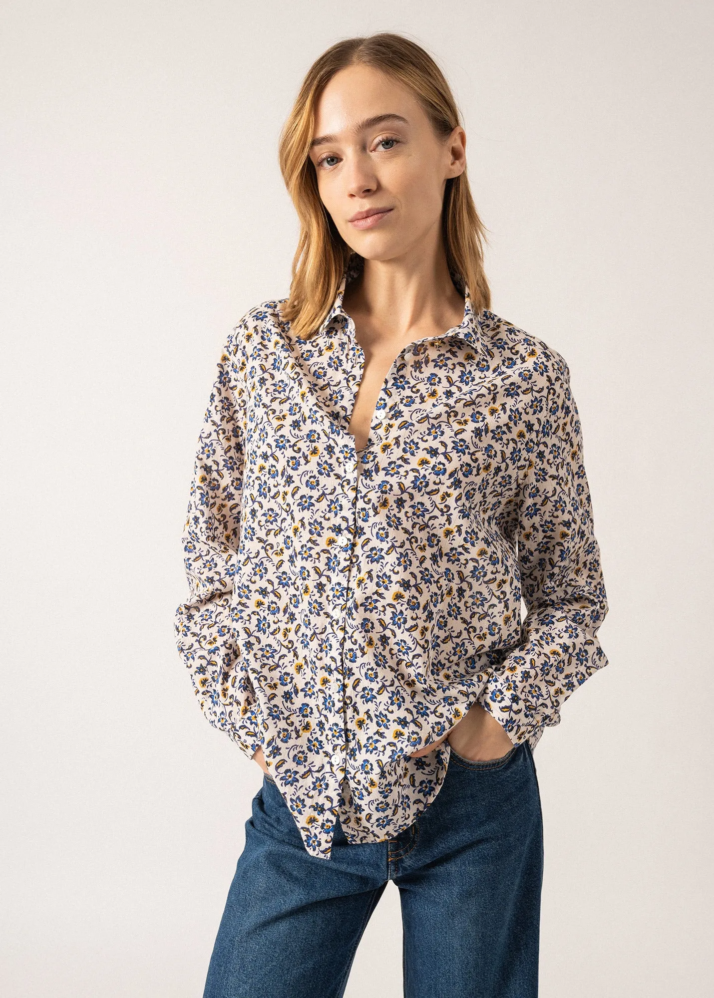 Ambre Printed Shirt - with floral motifs (ESCAPADE)