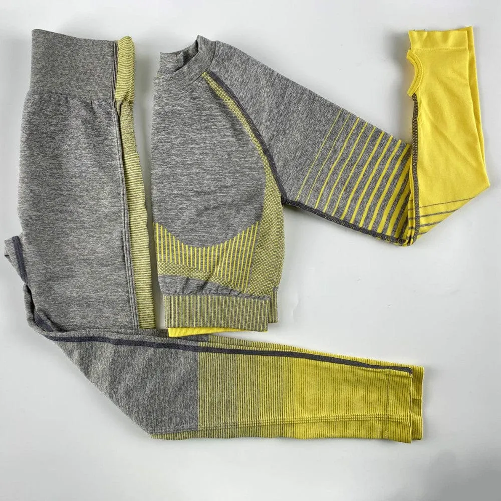 Conjunto deportivo de color gris con manga larga