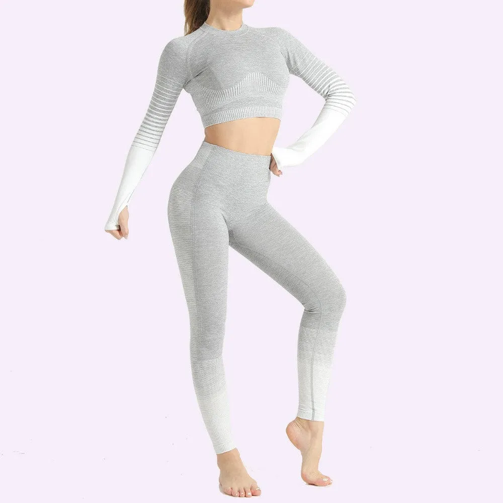 Conjunto deportivo de color gris con manga larga