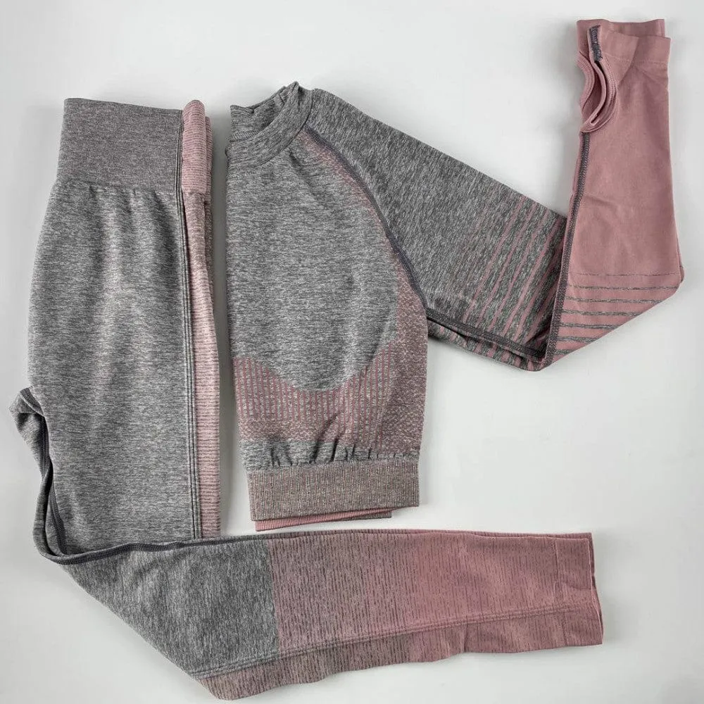 Conjunto deportivo de color gris con manga larga