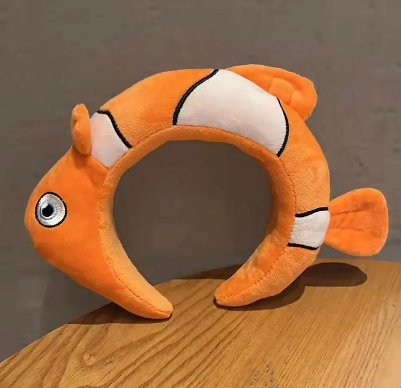 Cute Cartoon Fish Headbands, Large Fish Hair Hoops,Spa Headbands for Washing Faceapplying cosmetic, applying a facial mask