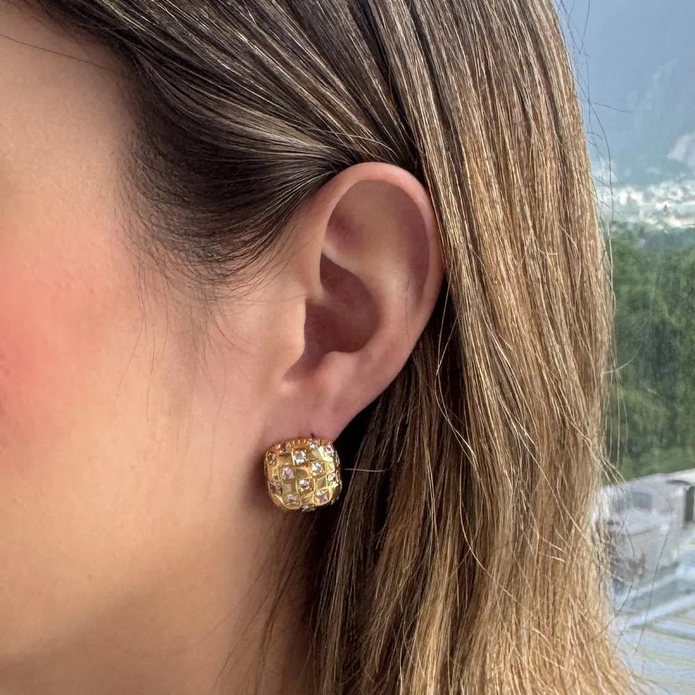 GOLDEN SPARK CHECKERED EARRINGS